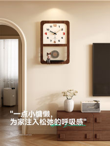 Modern Minimalist Creative Wall Clock Silent Living Room Decor High End Home Use Clock Hanging Wall Middle Age Style Clock