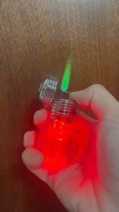 HCM Bật Lửa Khè Xài Gas Hình Cái Bóng Đèn Có Led Nhấp Nháy Độc Lạ