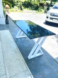 โต๊ะเหล็ก ทรง zx ขนาด กว้าง 50 สูง 70 ยาว 140 cm. สีขาว/สีดำ 2700฿ สวยงาม แข็งแรง