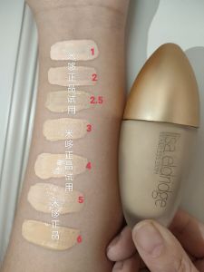 Lisa Eldridge Natural Glow Liquid Foundation Lightweight Long-lasting Invisible Pore-filling Ideal for Everyday Wear