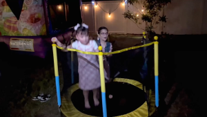 GEARBEST Playground Set Trampoline with Adjustable Handle for Kids and Adults Indoor Outdoor Fitness Weight 200kg