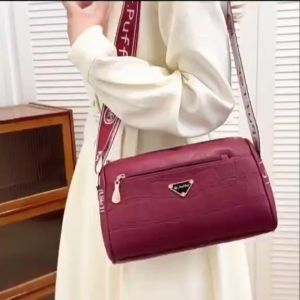 WOMEN SLING BAG HANDBAG CROSSBODY BAG BEG TANGAN WANITA FEMALE BAG BEG SILANG PEREMPUAN  STYLE KOREA CUTE BOLEH LETAK BANYAK BARANG READY STOCK