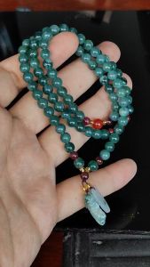 สร้อยหยกพม่า พร้อมจี้หยกปีเซียะ   (Green Jadeite) Type A มีใบเซอร์ ขนาด 6 มิล ยาว 60 ซม  หยกแท้ จากประเทศพม่า พร้อมใบเวอร์จากสถาบัน BGL