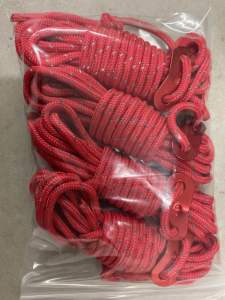 เชือกผูกเต้นท์ความยาว4เมตรขนาด3.5มิลสะท้อนแสง4เส้นต่อชุด