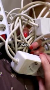 Ổ cắm điện đa năng Honjianda HJD 083R – 10A – Xoay tay (Ổ tròn)– Hoành Kiến Đạt