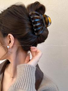 Large Pumpkin Shark Clamp Hair Clip Simple Style Retro Design Original Creation Fresh out Autumn Winter New Arrival Hair Accessories