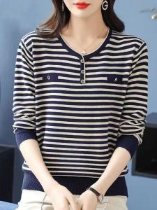 QIAOXIZI | Plus Size Loose Fitting T-shirt with Stripe Pattern for Women