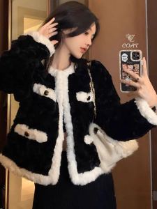 Classic Style Lamb Plush Coat Womens Winter Small Fancy Elegant Socialite Thickened Warm Coat Cotton-Padded Jacket