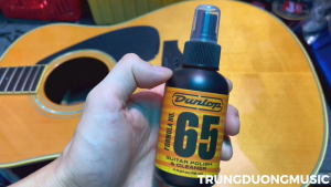 Chai xịt vệ sinh đàn guitar thùng và guitar điện Dunlop 654 Formula 65 Guitar Polish & Cleaner