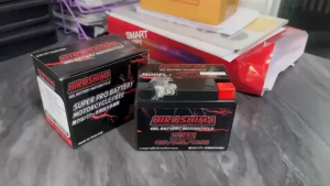 แบตเตอรี่ Yamaha YZF-R15 แบบ T-MAXI รุ่น LTZ-5 (5 แอมป์) รุ่นใหม่ ที่มี เเบตล็อตใหม่ และไฟแรง ธรรมดานกระทำกับการใช้งาน