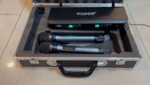 Mic Wireless Wisdom Ultra Q-ONE: Mic Berkualitas Tinggi untuk Streaming Online & E-commerce