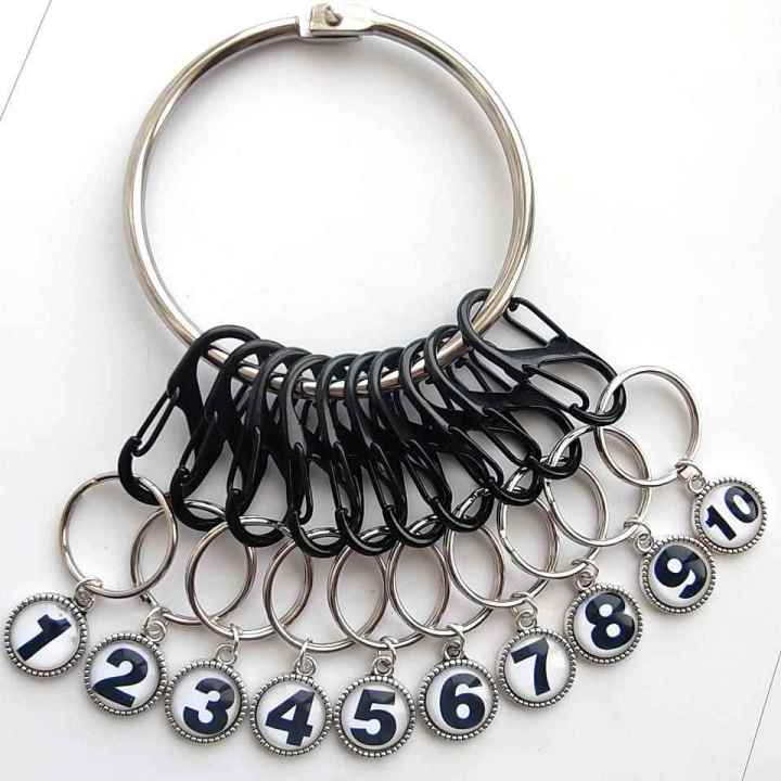 AQUAFLASK%20%7C%20Removable%20Stainless%20Steel%208-shaped%20Keychain%20Ring%20Tag%20Plate%20-%20Image%205