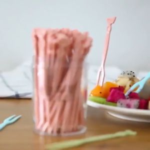 50 pcs / set Garpu Kecil Plastik Tusuk Kue & Buah Isi 50pcs - Garpu Kue Plastik Kartun 1 Kali Pakai AA37