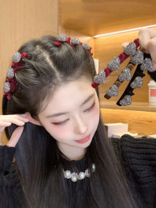 PINK EMPRESS | Heart-shaped Crystal Velvet Hair Clip