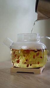 Táo đỏ Tân Cương hữu cơ sấy khô cắt lát Kingdom Herb chính hãng thượng hạng hộp 55gr