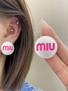 แฟชั่นเกาหลีตัวอักษรสีชมพู M รอบ S925 เข็มเงิน หวาน Cool โอเวอร์ไซส์ ต่างหู < Ne2> เครื่องประดับอุปกรณ์เสริมสําหรับผู้หญิง