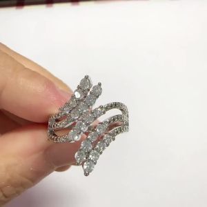 Huitan Curve Women Ring Silver Color Elegant Wedding Party Inlaid Shining Cubic Zirconia Fashion Accessories Versatile Jewelry