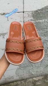 Sandal Dewasa Perempuan Slop Wanita Jelly Trendi Empuk Kekinian Karet Fashion Ringan