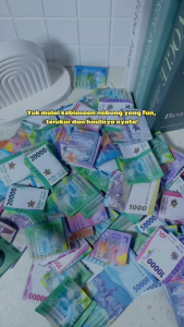 [GRATIS ONGKIR] Mushion Album Tabungan Polaroid 240 & 120 Slot Motif Kotak – Dompet Menabung Bonus 3 Ziplock 3 Saving Challenge Pulpen Gel 4 Stiker Bening Lucu & Stiker Saving Angka