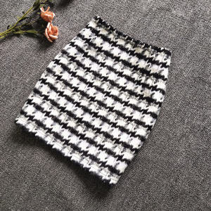 High Waist Short Plaid Woolen Mini Skirt Womens Fashion Retro One Step Skirt Commute Style Korean Version Winter Design