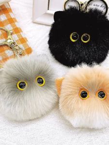 S&P(MTYY25）พวงกุญแจ จี้ตุ๊กตาหัวแมว ประดับปอมปอมน่ารัก เหมาะกับของขวัญวันหยุด แฟชั่นสําหรับผู้หญิง