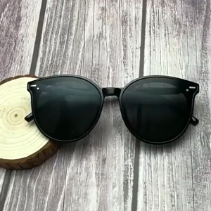 Kacamata Hitam Polarized UV400 Bingkai Besar Oval Pria Wanita