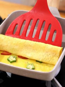 Locaupin 220°C Heat Resistant Silicone Cooking Kitchen Utensils BPA Free Dishwasher Safe Nonslip Grips Cookware