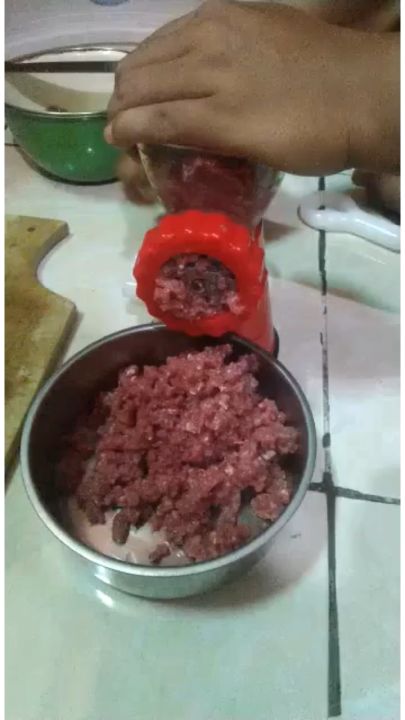 MEAT GRINDER / PENGGILING DAGING