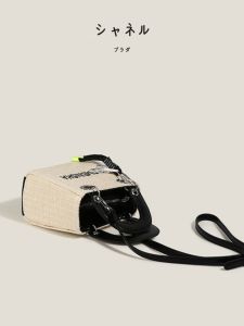 FECKI2025 Spring Summer New Style Popular Small Crowd Grass Woven Handbag High-End Feeling Single Shoulder Bag