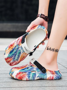 Mens Summer 2025 Thick Bottom Casual Sandals Anti-Slip Deodorant Water Shoes Two-Purpose Hole Hole Slippers Open-Toe Slippers