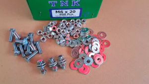เบอร์ 10 น็อตตัวผู้+ตัวเมีย+แหวนอีแปะ 100 ชุด M6x20mm (ราคาต่อแพ็ค 100 ชุด) และ 200 ตัว ขนาด M6x20mm เกลียว 1.00 mm น็อตเบอร์ 10 แข็งแรงได้มาตรฐาน
