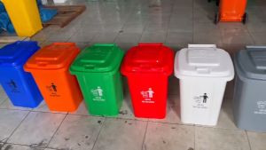 THÙNG RÁC NHỰA 30L 60L 100L 120L240L NHỰA NGUYÊN SINH GIÁ RẺ