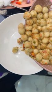 Cimol Goang Pedas Sambal Coet Isi 20 Pcs Makanan Instan Asin Food