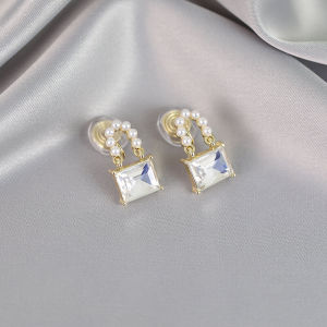 Elegant Pearl Ear Cuffs No Piercing Required Unique Design Personality Temperament Fashion Jewelry Ear Accessories Clip-On