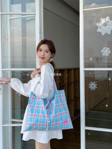 2025 New Large Capacity Canvas Shoulder Bag Tartan Commuter Crossbody Bag for Youth Casual Shopping Bag Shape Cotton Material