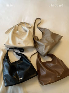 Fashionable Relaxed Large Capacity Tote Bags