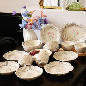Retro Petal Ceramic Dinnerware Set French Style Underglaze Color Bowl Plate Home Use High Aesthetic Value Rice Bowl