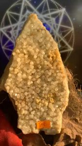 Mãnh đá Thạch Anh tự nhiên lấp lánh hình thù kỳ quái lạ mắt năng lượng vũ trụ 808