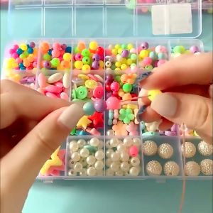 Bingbin DIY 24 ช่อง ลูกปัดร้อยสร้อยข้อมือ 450 ชิ้น ลูกปัดกว่า เล่นแฮนด์เมด - ชุดร้อยลูกปัด