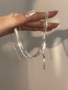 Multi-Layer มีพู่ห้อย สร้อยคอเรืองแสงสําหรับผู้หญิง เรียบหรู น้ำหนักเบา Retro Clavicle CHAIN อินเทรนด์ 2023 ใหม่แฟชั่นเครื่องประดับ