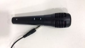 GM-248 Wired Dynamic Audio Vocal Professional Microphone for a variety of speakers