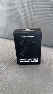 bơm điện mini bơm xe đạp Rockbros thiết kế nhỏ gọn siêu tiện