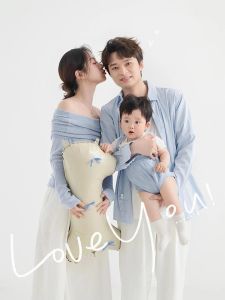 ชุดถ่ายภาพครอบครัวสีน้ำเงินสดชุดสามคน ชุดแฟชั่นครอบครัว ชุดเด็ก ชุดคุณแม่ ชุดคุณพ่อ ชุดเด็กชาย ชุดเด็กหญิง ชุดฤดูใบไม้ผลิ