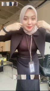 Rok Panjang Plisket Pinggang Kombinasi Pita Sleting Samping Polos A-Line Hitam Muslim Wanita