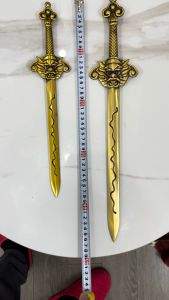 Kiếm Thất Tinh Bằng Đồng Phong Thủy 2 Cỡ: Dài 38cm nặng 360g và 48cm nặng 670g
