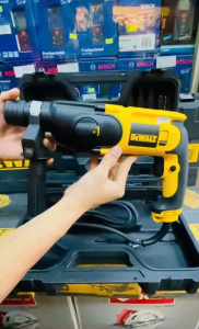DEWALT D25013K MÁY KHOAN BÊ TÔNG ĐẦU GÀI CHUYÊN DÙNG 22MM DEWALT CHÍNH HÃNG 650W