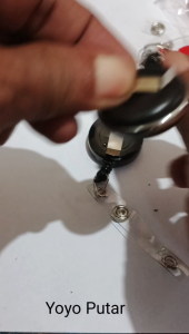 (2 Pcs) Ring Retractabel Polisi dengan Logo Resmi - Gantungan ID Card Multifungsi Warna-Warni