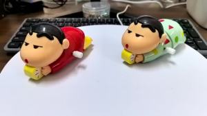 Bandai | 2 Styles Available Cute Crayon Shin-chan Character Desktop Ornament Novelty Birthday Holiday Collection Gift For Fans