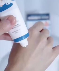 ✅ของแท้💯%Round Lab Birch Juice Moisturizing Sunscreen SPF50+ PA++++ 50ml---ครีมกันแดดให้ความชุ่มชื้นด้วยน้ำไม้เบิร์ช