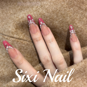 เล็บเทียมประดับเพชรแบบมือทำสไตล์ Ins Luxury ดีไซน์ตาแมว แผ่นติดเล็บสีขาว เซ็ตเล็บเทียมสุดหรูหรา 2025